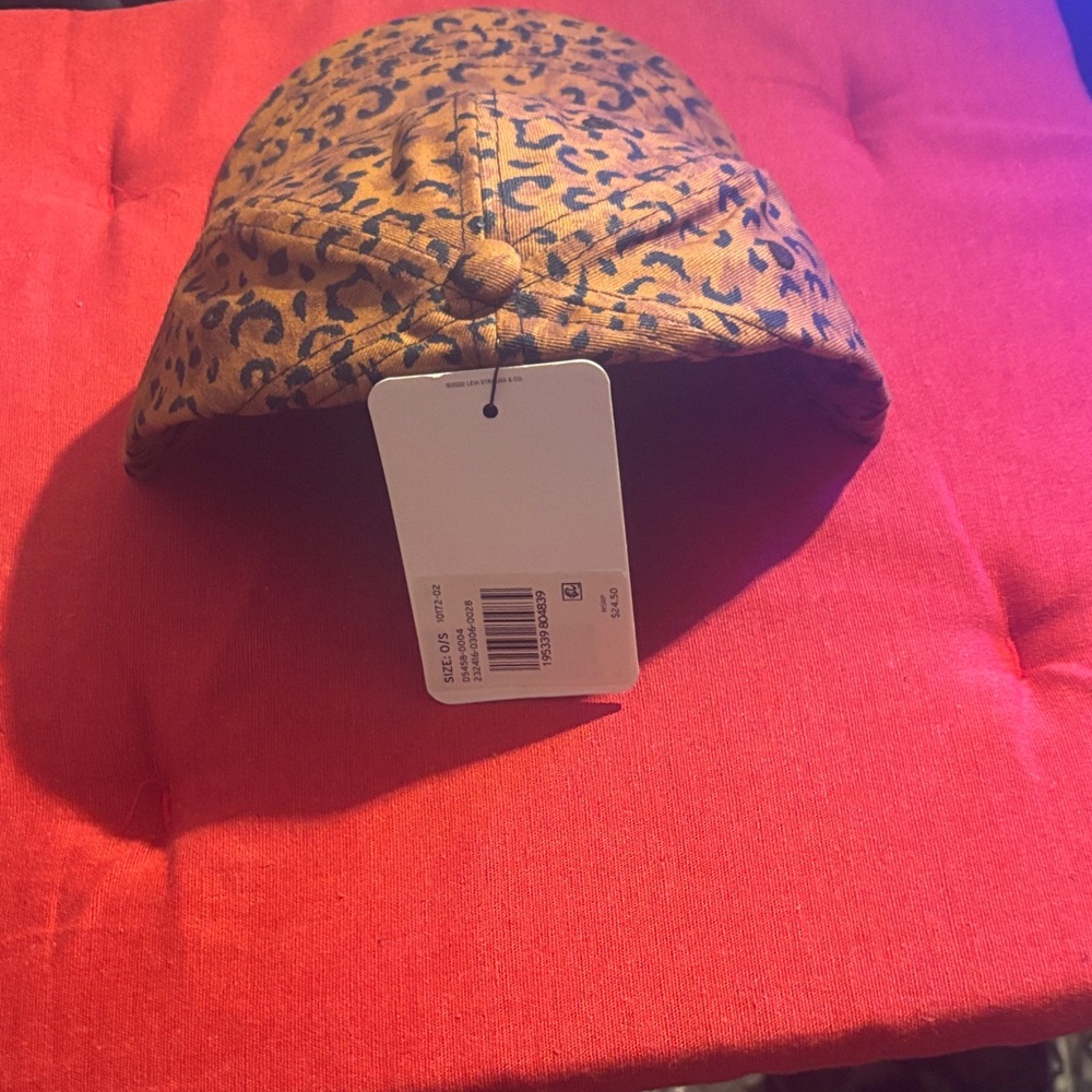 Levi's Brown and Black Leopard Print Cap - Picture 2 of 3
